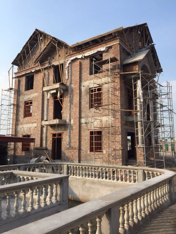 Ảnh thực tế thi công biệt thự cổ điển kiểu Pháp 3 tầng Ảnh thực tế thi công biệt thự cổ điển kiểu Pháp 3 tầng